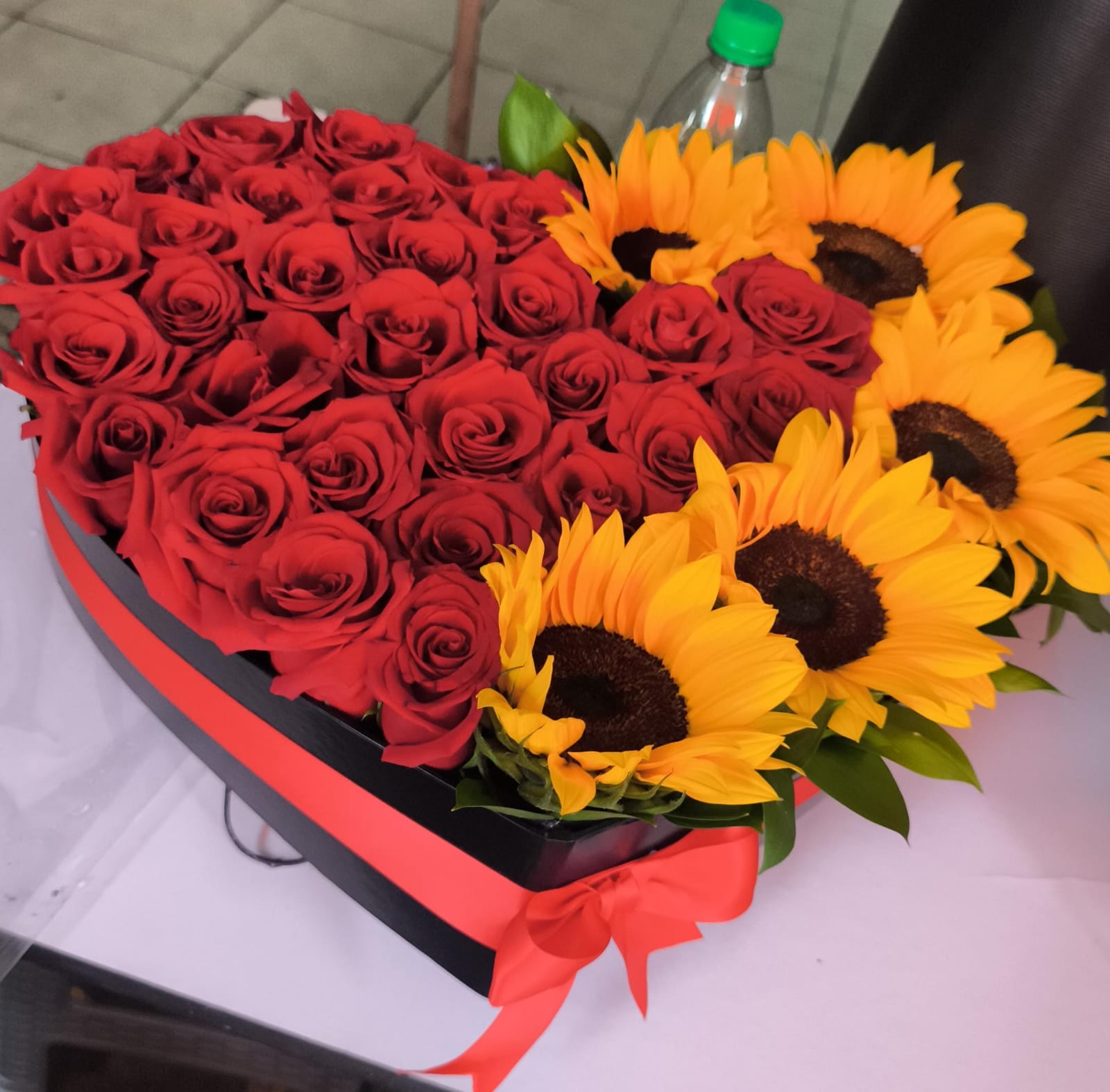 Rosas y Girasoles